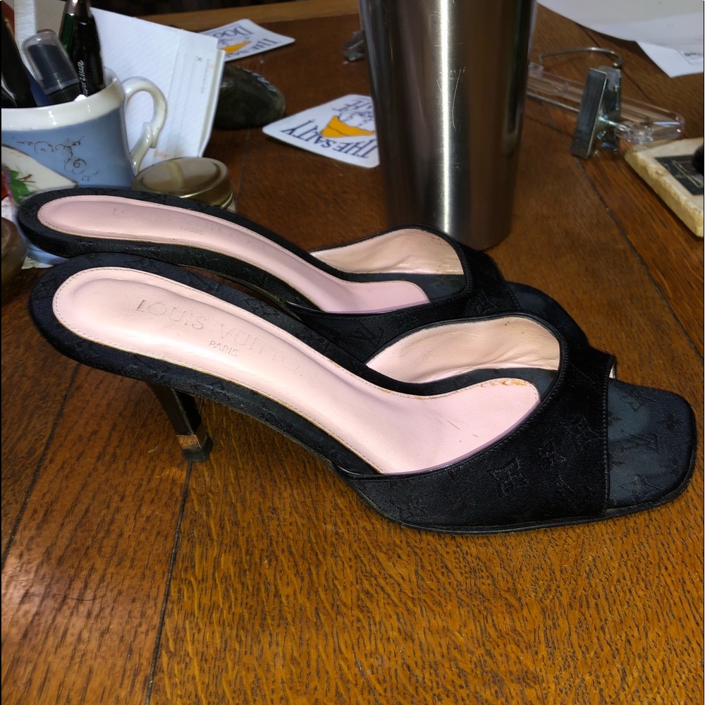 Authentic Louis Vuitton Monogram Kitten Heels